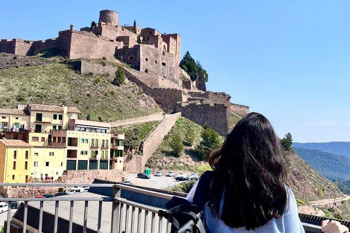 Tour per piccoli gruppi di Montserrat, Cardona e Salt Mountain