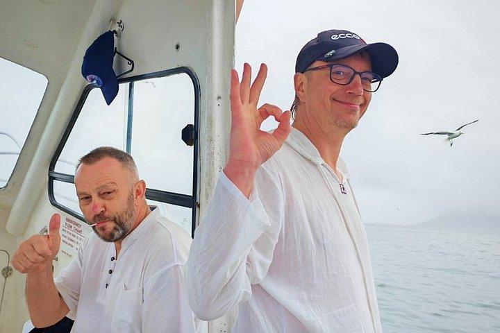 Haikäfigtauchen mit kostenloser Luft im Käfig von Gansbaai