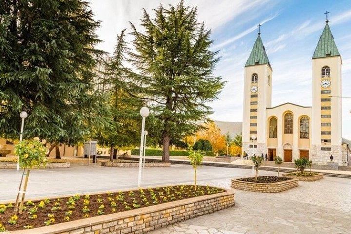 Visite du pèlerinage de Medjugorje - Église Saint-Jacques et voyage spirituel