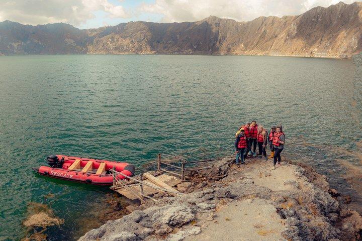 Begeleide tour door Quilotoa inclusief vervoer van Quito naar Baños.