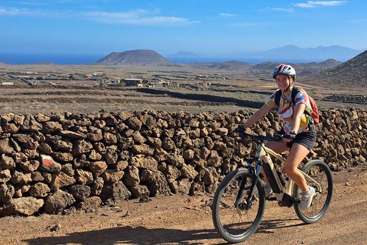 Tour del deserto e della costa settentrionale di Fuerteventura in E-Bike