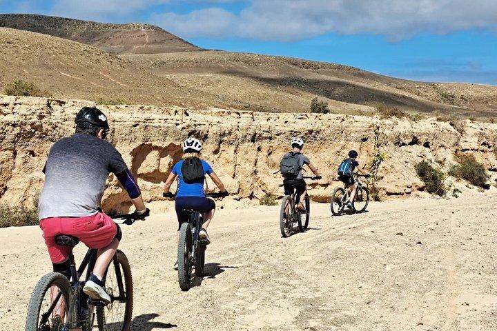 Tour del deserto e della costa settentrionale di Fuerteventura in E-Bike
