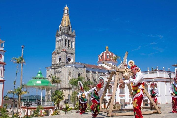 De Puebla : Cuetzalan & Yohualichan visite privée tout compris