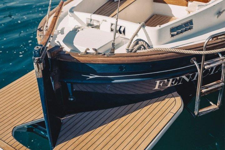 Chartern Sie ein Llaut-Boot in der Bucht von Palma de Mallorca