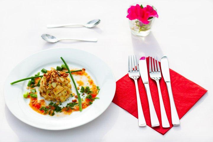 Berlin Capital 4-Course Sunset Dinner Cruise Including Drinks