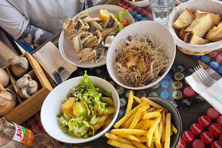 ザダル：3島脱出ボートツアー（飲み物、SUP、シュノーケリング付き）