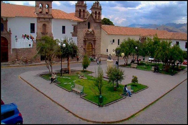 Tour privado nocturno por Cusco con degustación de pisco y clases prácticas