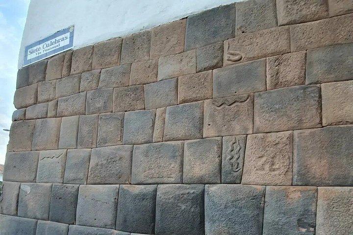 Private Cusco Night Tour with Pisco Tasting and Hands On Classes
