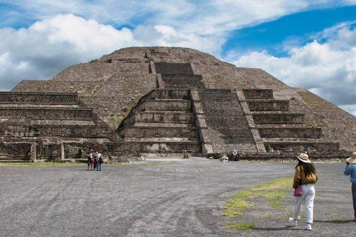 Teotihuacan Tour with Private Transportation