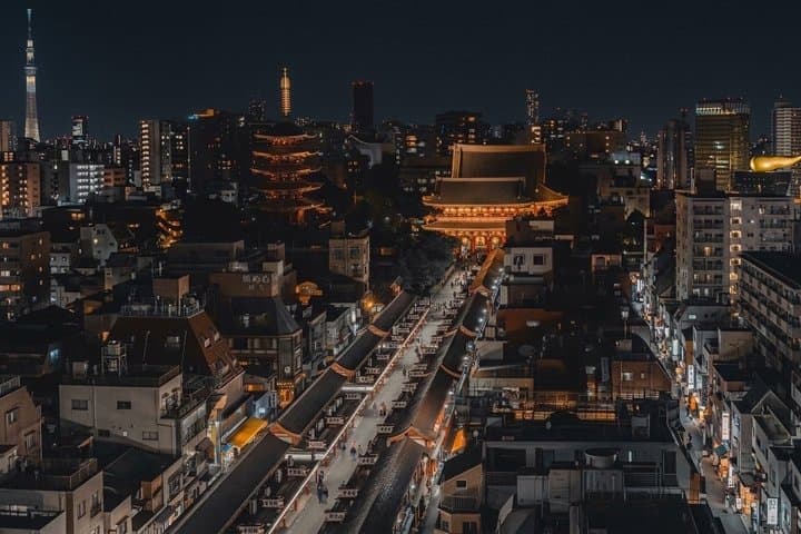 Tokyo Asakusa Night Photo Tour: Quiet Streets & Lit Temple