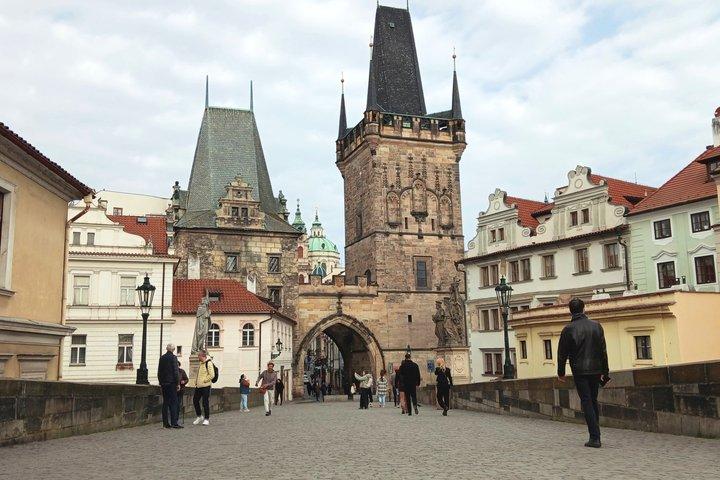Excursão em grupo pequeno pela Cidade Velha de Praga e Bairro Judeu, em alemão.