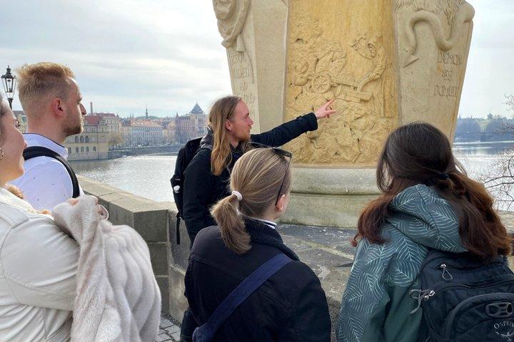 Excursão em grupo pequeno pela Cidade Velha de Praga e Bairro Judeu, em alemão.
