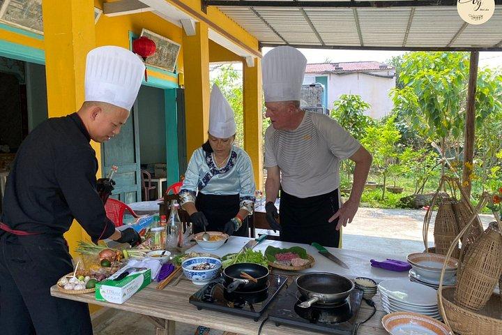 有機農園＆地元市場体験ホイアン料理教室