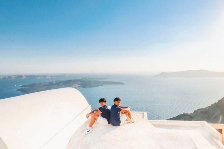 Sesión de fotos casual familiar en Santorini