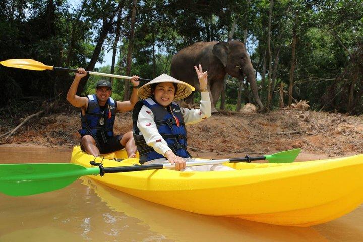 Phuket Olifantenobservatie & Kajaktocht naar het meer