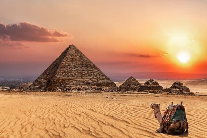 Private VIP Giza Pyramids Tour + Camel Ride + Skip the Hassle