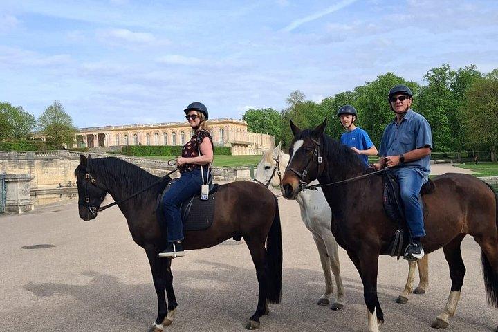 Balade privée à cheval dans le château de Versailles