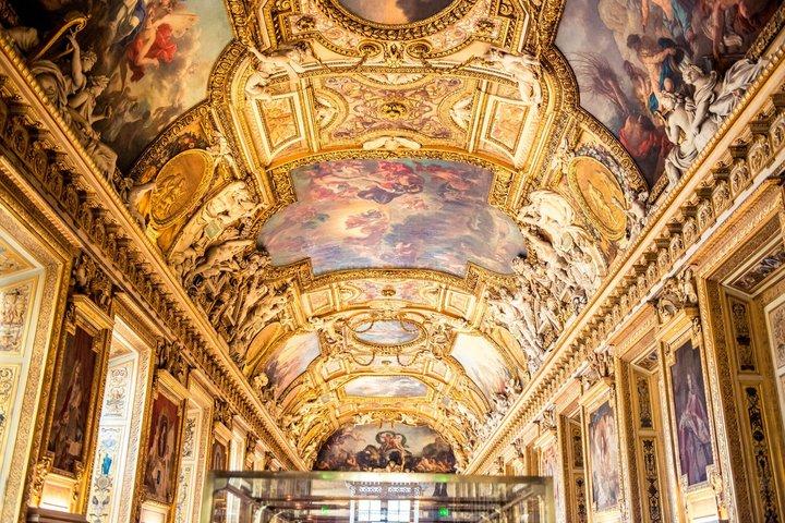 París : Visita guiada al exterior del Louvre con entrada programada