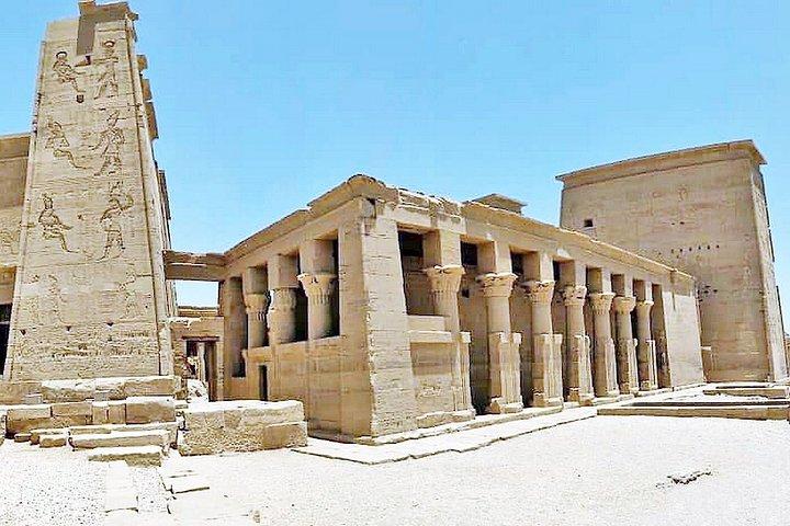 アスワンホテルズからフィラエ寺院（入場料を除く）