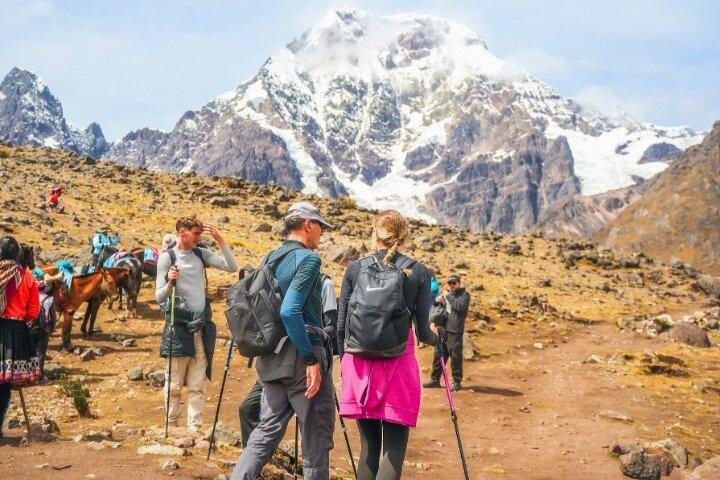 Excursão Ausangate 7 Lakes a partir de Cusco com café da manhã e almoço