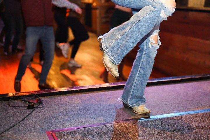 Line Dancing on Broadway + Beginners Level+ Souvenir Video