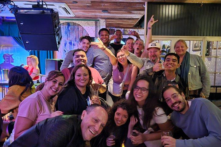ギャングスターとヒーローとNYCナイトツアーの明るい光