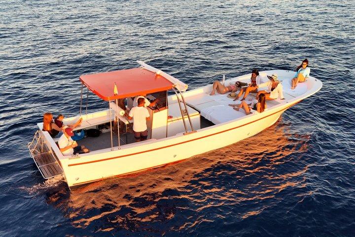 Private Boat Tour of Ischia with Multilingual Commander and Guide