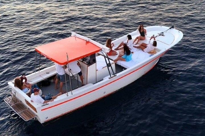 Private Boat Tour of Ischia with Multilingual Commander and Guide