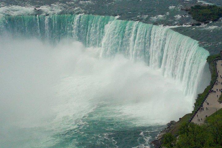 Niagara Falls Small-Group Tour with Niagara Takes Flight
