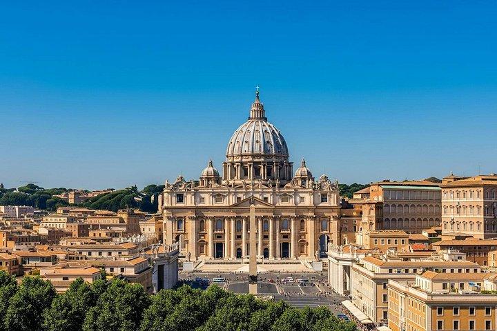 St. Peter's Basilica & The Vatican Tombs: A Self-Guided Journey