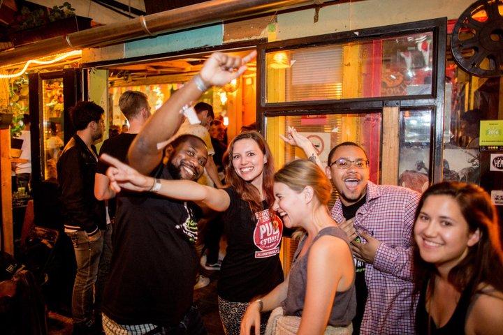 Budapest Original Ruin Pub Crawl inklusive 5 bilder