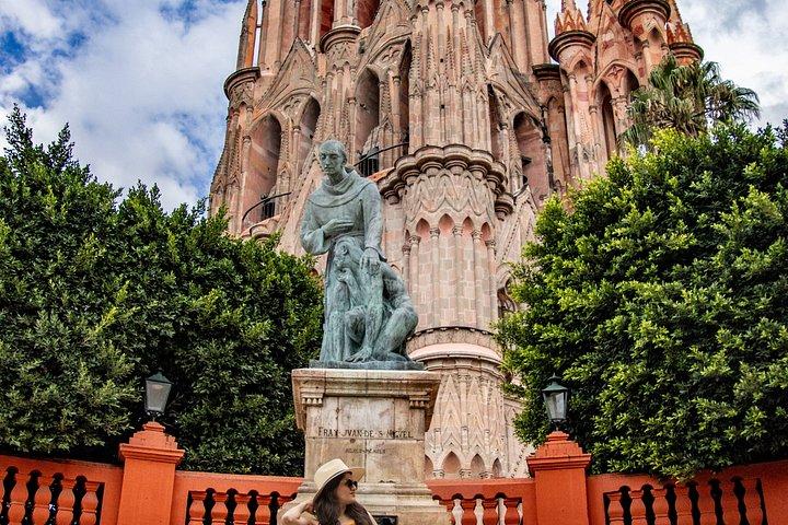 Art in Motion An Authentic San Miguel Photo Experience