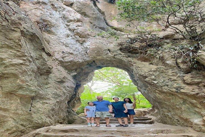 Hoi An /Da Nang : Marble Mountain - Monkey Mountain Tour