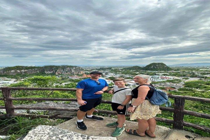 Hoi An /Da Nang : Marble Mountain - Monkey Mountain Tour