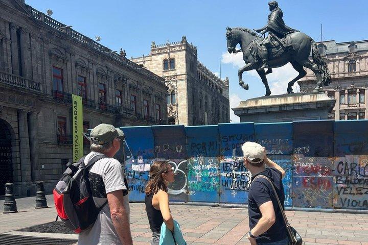 メキシコシティ歴史地区ツアー：アステカから近代メキシコへ