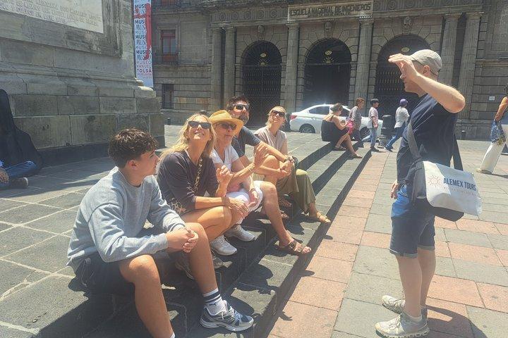 メキシコシティ歴史地区ツアー：アステカから近代メキシコへ