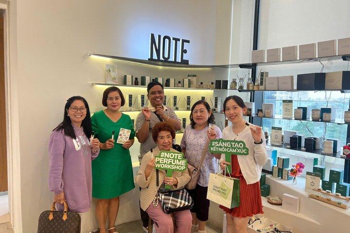 Note The Scent Lab Hanoiで香水作りワークショップ