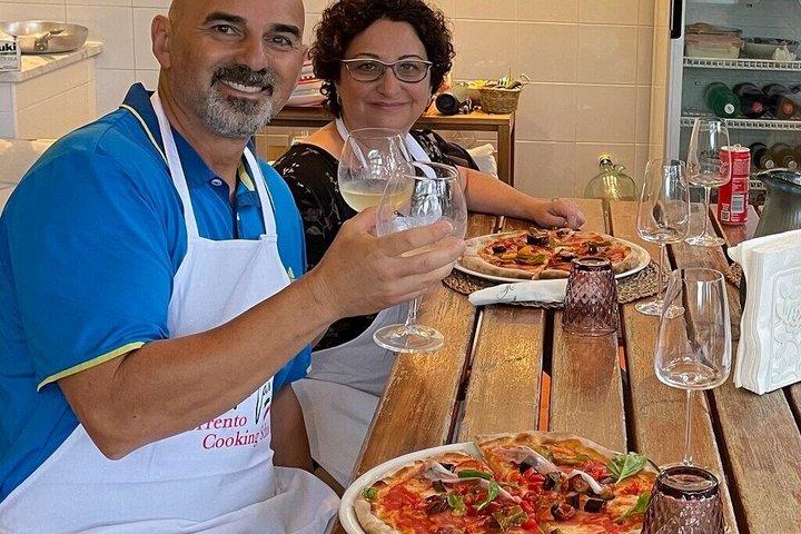 Sorrento Pizza Classe : Pizza au feu de bois, vin et limoncello