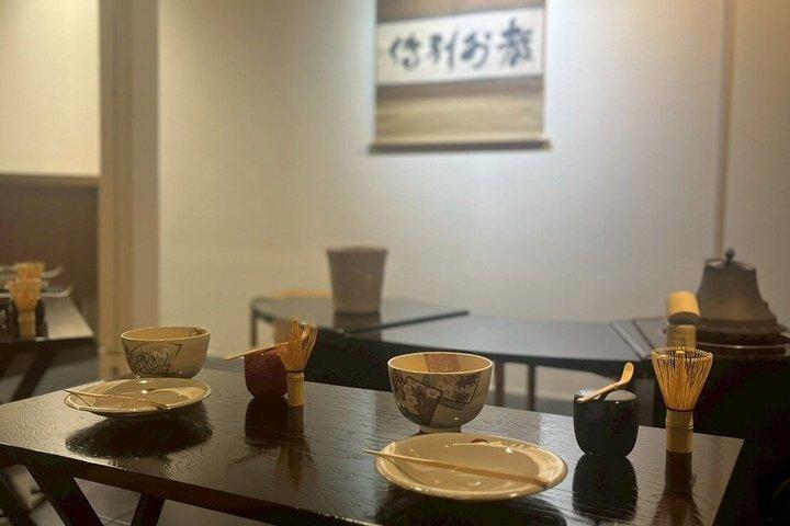 京都・祇園でお茶会＆和菓子作り体験