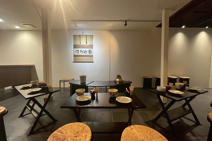 京都・祇園でお茶会＆和菓子作り体験