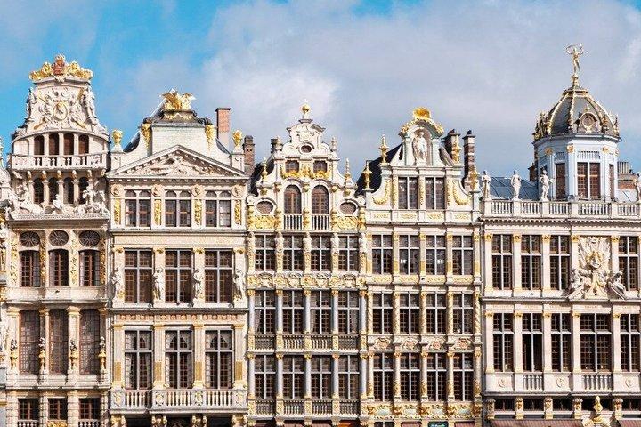 Brussels Chocolate Tasting and Walking Tour com um local