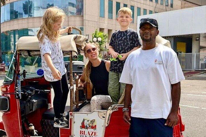 Tour safari privato in tuk tuk alla scoperta della capitale dello Sri Lanka Colombo
