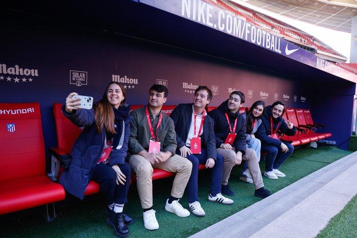 Atletico de Madrid : セルフガイド付きスタジアムツアー＆博物館