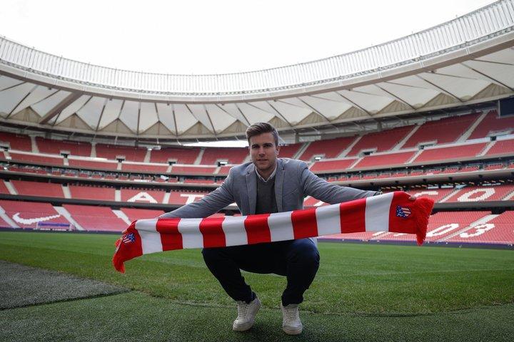 Atletico de Madrid : セルフガイド付きスタジアムツアー＆博物館