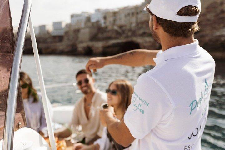 Polignano a Mare Scenic Boat Tour of the Caves with Aperitif