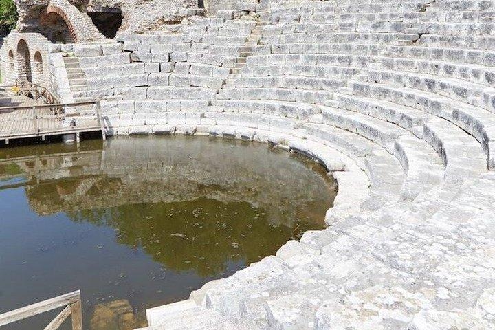 Von Sarande : Butrint , Blue Eye und Lekursi Castle Tour