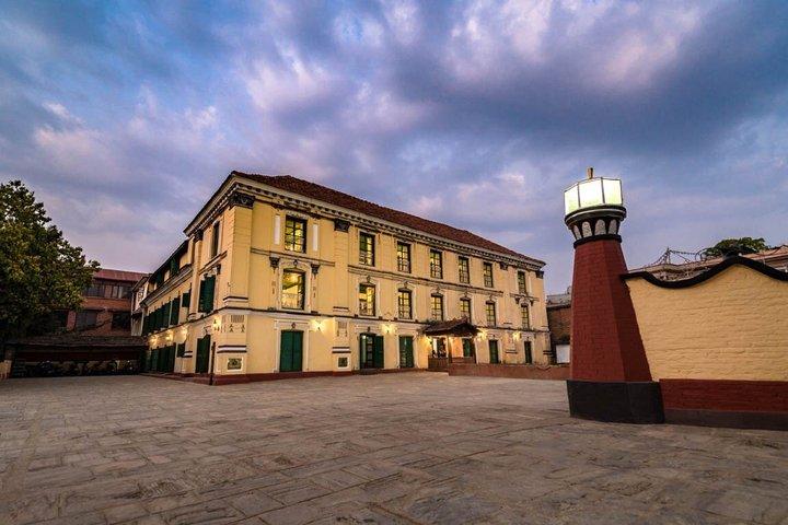 Autentica cena nepalese con spettacolo culturale dal vivo