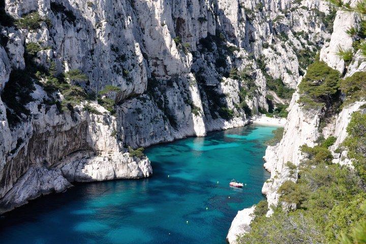 Magnifica gita in barca nelle Calanques con possibilità di nuotare