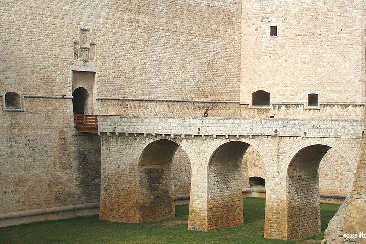 バルレッタウォーキングツアー：チャレンジの町