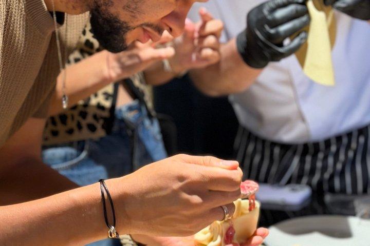 トビリシでの小グループのヒンカリとハチャプリの料理教室